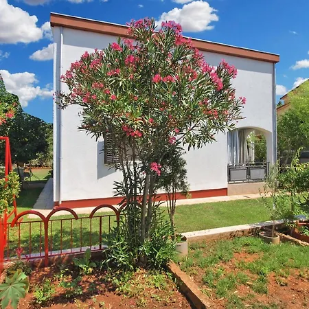 Fuer 2 Personen Ca 25 Qm In Valbandon, Istrien Istrische Riviera *